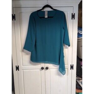 EUC Chicos Top XL ( 1P) Womens Green Assymentrical Solid Emerald